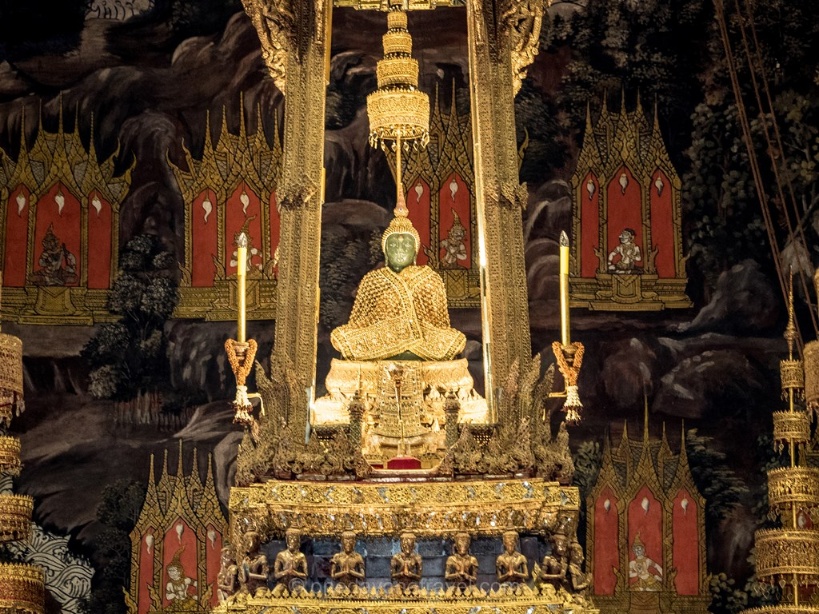grand-palais-de-bangkok-bouddha-emeraude