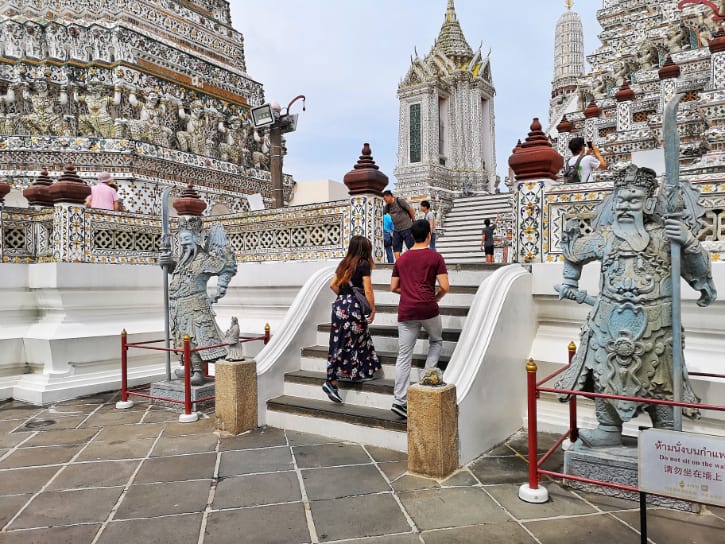 Wat-Arun-sculpture-chinoise