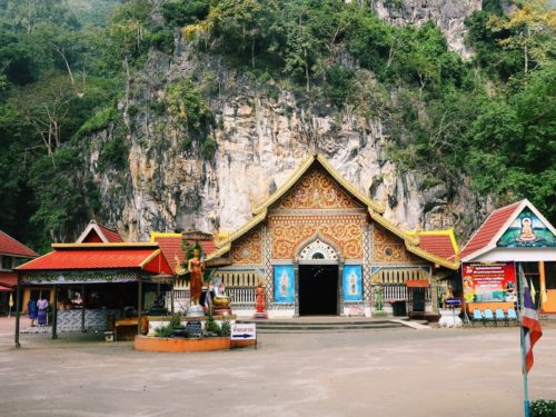 temple-de-wat-tham-pla-1
