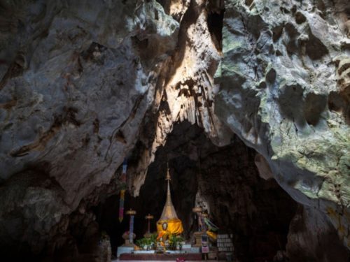 temple-de-wat-tham-pla-grotte