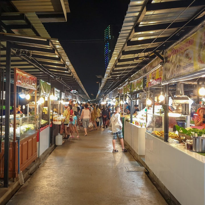 jomtien-marche-de-nuit