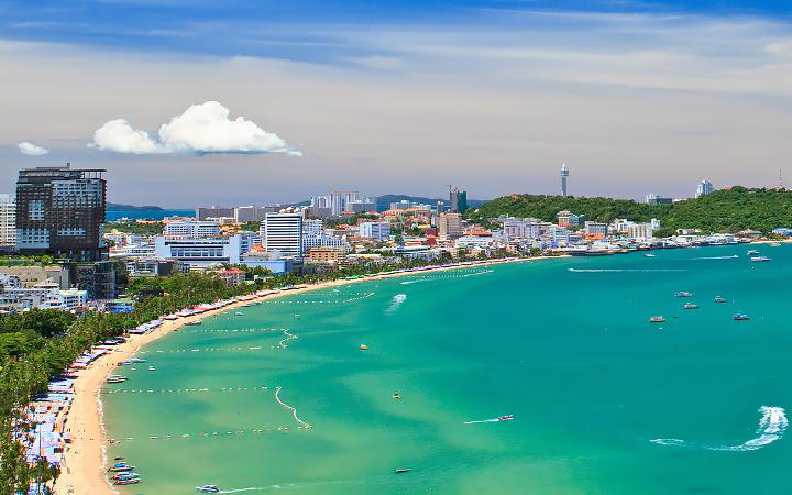 la-plage-de-jomtien-a-pattaya